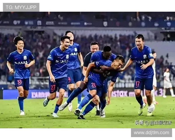 上海申花迎战劲敌,力争主场胜利掀起赛季新篇章 上海申花迎战劲敌,力争主场胜利掀起赛季新篇章